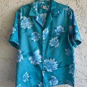 Vintage PACIFICA Hawaii Mens Polyester Aloha Shirt Blue Floral Short Sleeve M